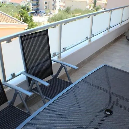 In Mit Terrasse - B55194 * Promajna